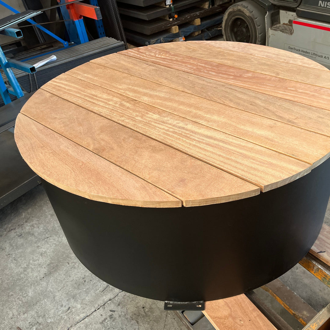 Rund benk/plattform pulverlakkert