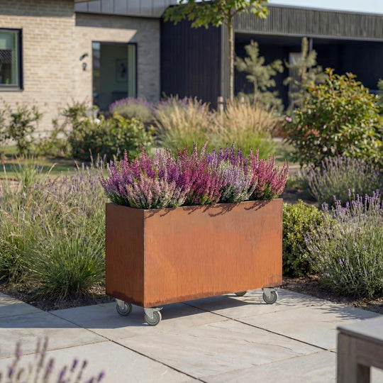 Spesialmål: Plantekasse med hjul