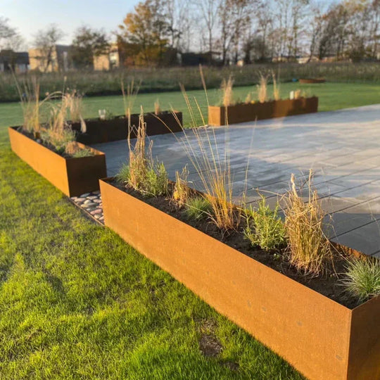 Spesialmål: Plantekasse, lang modell +200 cm (med bunn)